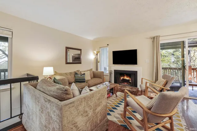 $194,900 | 9018 South Pointe Ridge Lane, Unit 10, Bloomington, IN 47401