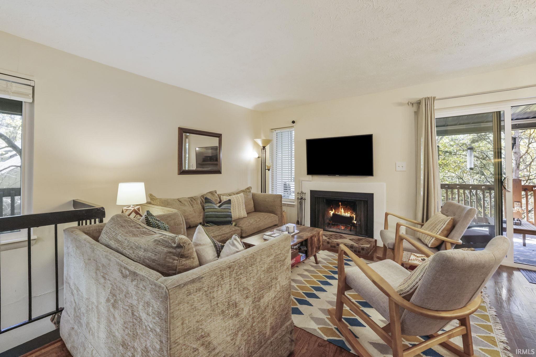 9018 South Pointe Ridge Lane, Unit 10 Bloomington, IN 47401 - Photo 3 of 36