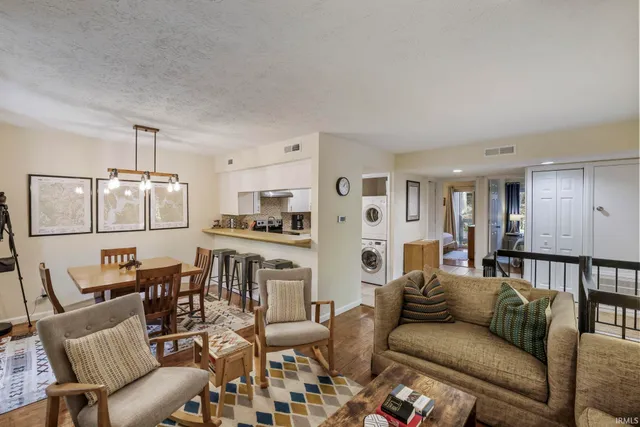 $199,900 | 9018 South Pointe Ridge Lane, Unit 10, Bloomington, IN 47401