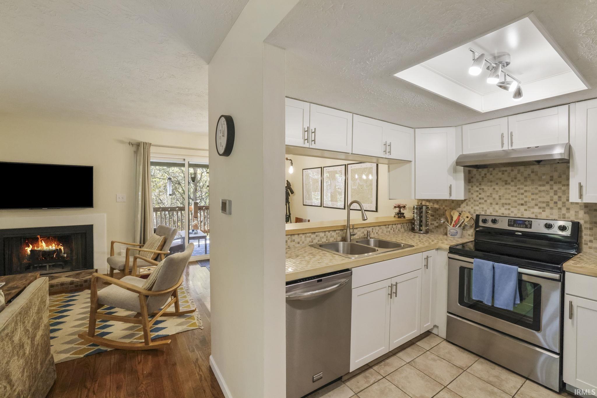 9018 South Pointe Ridge Lane, Unit 10 Bloomington, IN 47401 - Photo 10 of 36 Gallery Image 10
