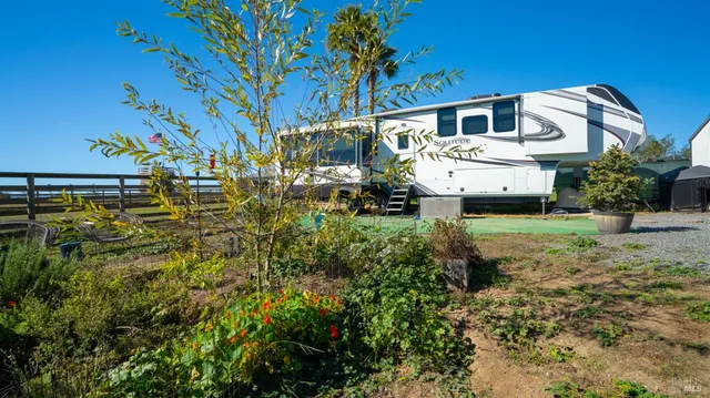 $2,499,000 | 487 Ormsby Lane, Petaluma, CA 94954