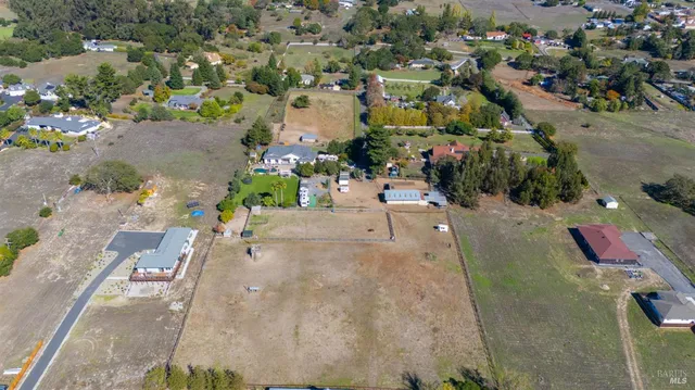$2,499,000 | 487 Ormsby Lane, Petaluma, CA 94954