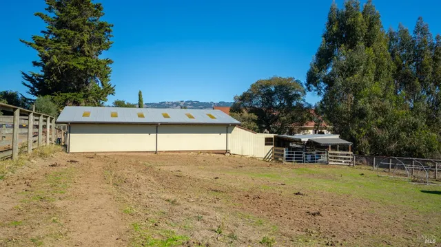 $2,499,000 | 487 Ormsby Lane, Petaluma, CA 94954