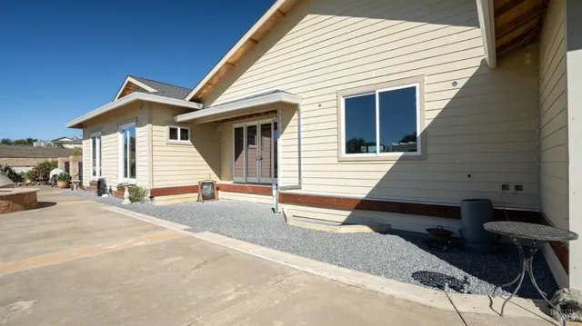 $2,499,000 | 487 Ormsby Lane, Petaluma, CA 94954