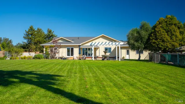 $2,499,000 | 487 Ormsby Lane, Petaluma, CA 94954