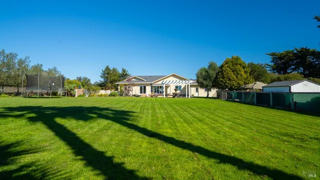 $2,499,000 | 487 Ormsby Lane, Petaluma, CA 94954
