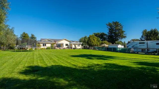 $2,499,000 | 487 Ormsby Lane, Petaluma, CA 94954