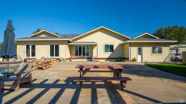 $2,499,000 | 487 Ormsby Lane, Petaluma, CA 94954