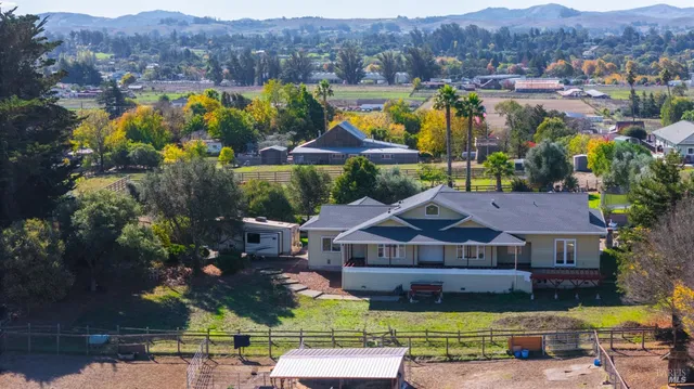 $2,499,000 | 487 Ormsby Lane, Petaluma, CA 94954