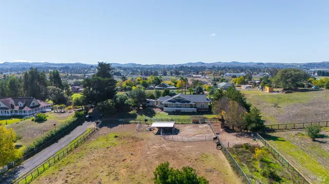 $2,499,000 | 487 Ormsby Lane, Petaluma, CA 94954