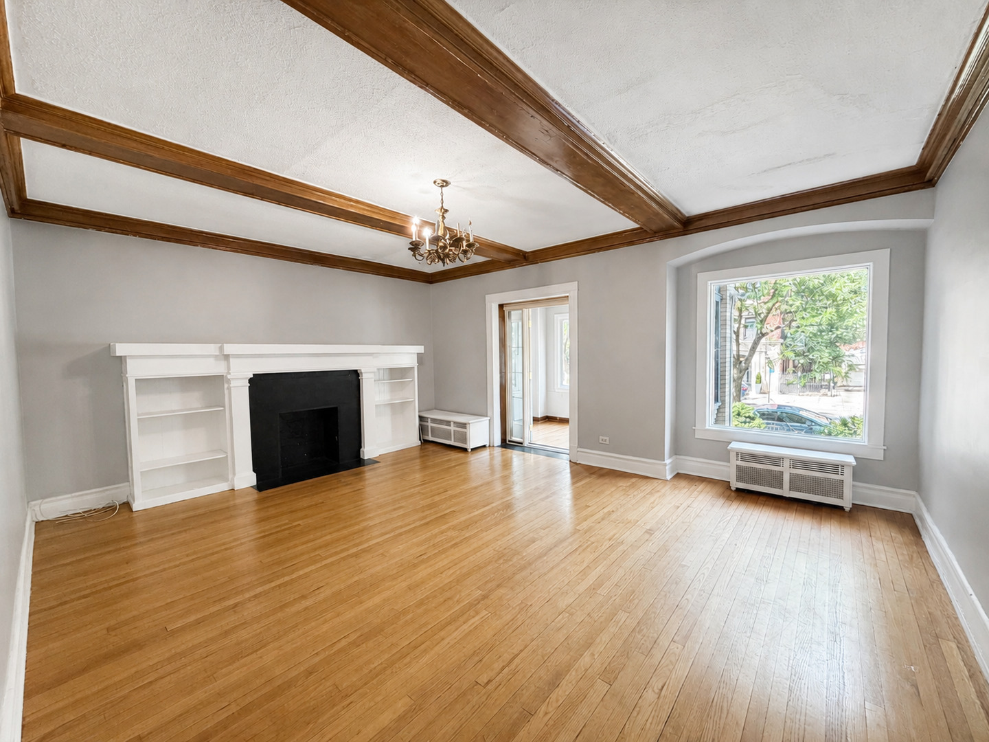 4149 North Sheridan Road, Unit 1 Chicago, IL 60613 - Photo 2 of 11