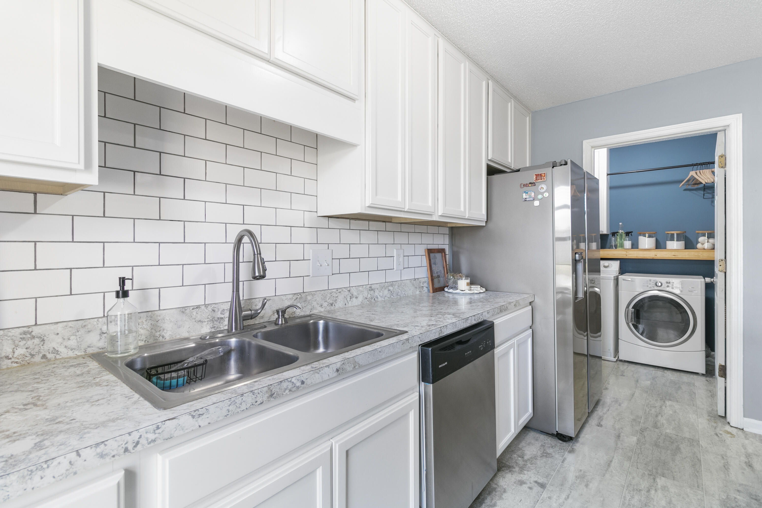 235 Foxborough Road Goose Creek, SC 29445 - Photo 8 of 22 IMG_3120