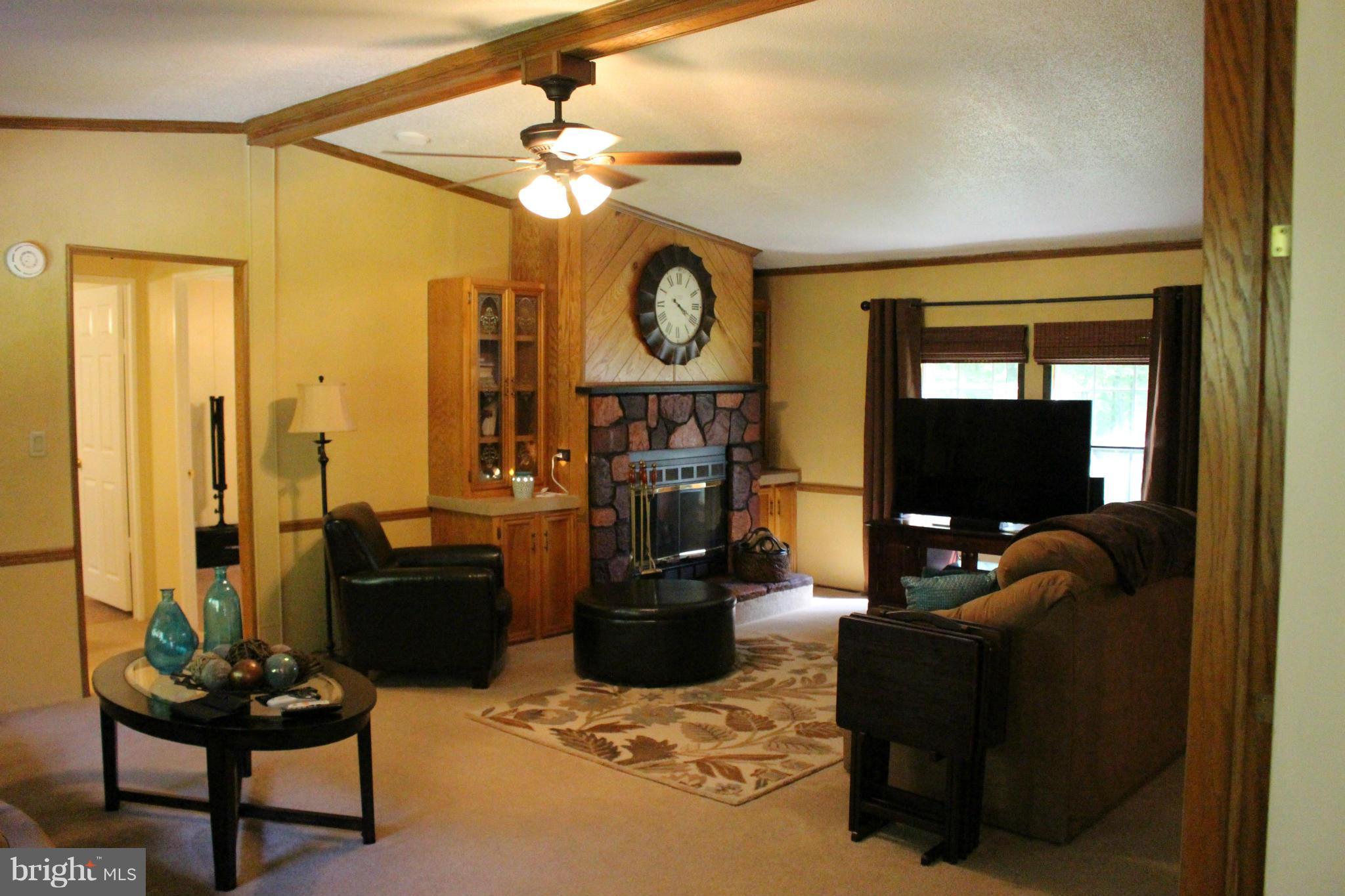 34397 Vandyke Road Galena, MD 21635 - Photo 11 of 19 Living Room