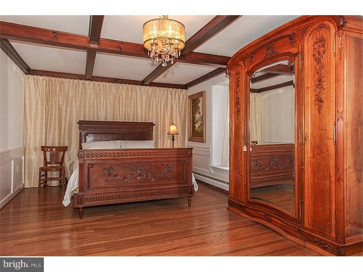 246 Walker Road Wayne, PA 19087 - Photo 9 of 25 Bedroom - Main