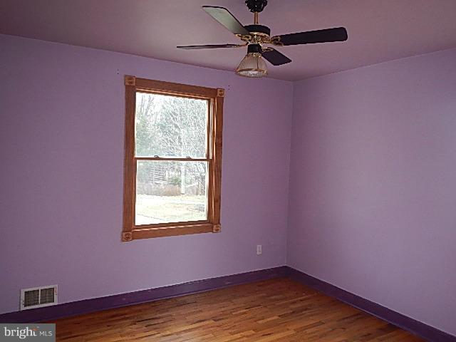 2912 Lindell Court Silver Spring, MD 20902 - Photo 7 of 11 Bedroom 1