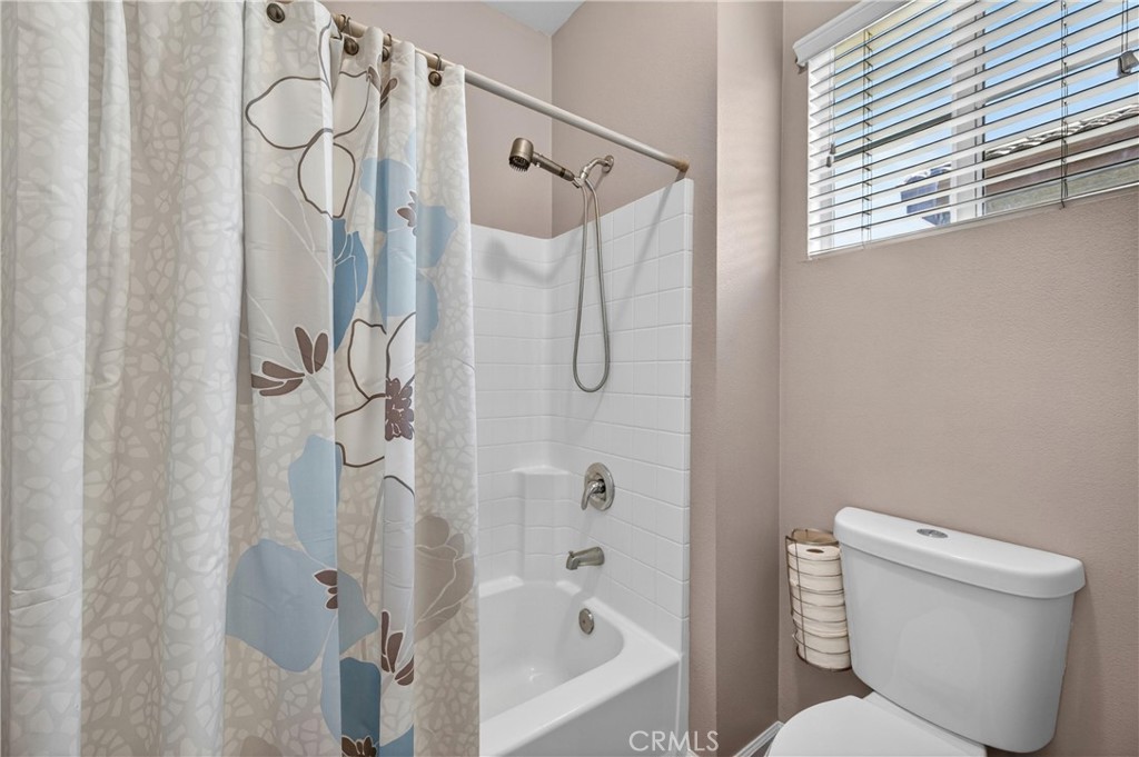 12843 Tarragon Way Riverside, CA 92503 - Photo 33 of 50 Bathroom #2