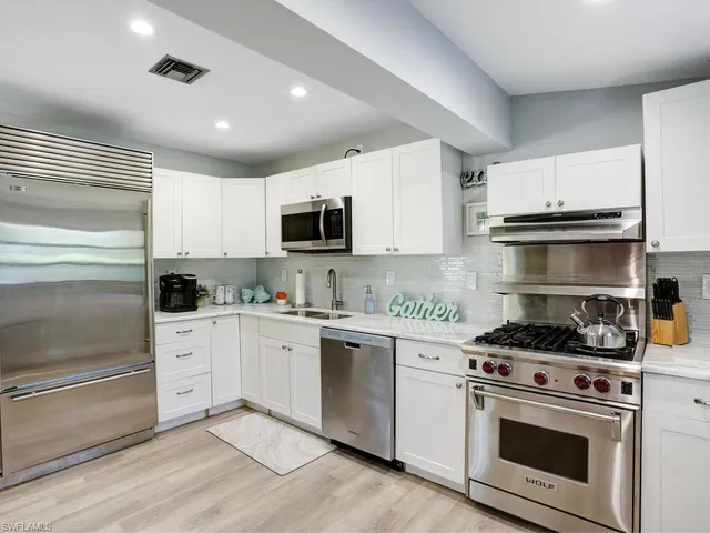 $4,250 | 1014 Broad Avenue North, Naples, FL 34102