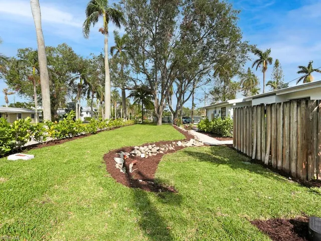 $4,250 | 1014 Broad Avenue North, Naples, FL 34102