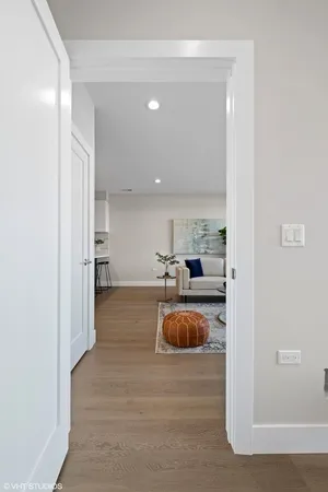 $299,000 | 2342 West Adams Street, Unit 208, Chicago, IL 60612