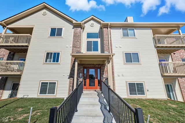 $265,000 | 12515 Timber Creek Drive, Unit 9, Carmel, IN 46032