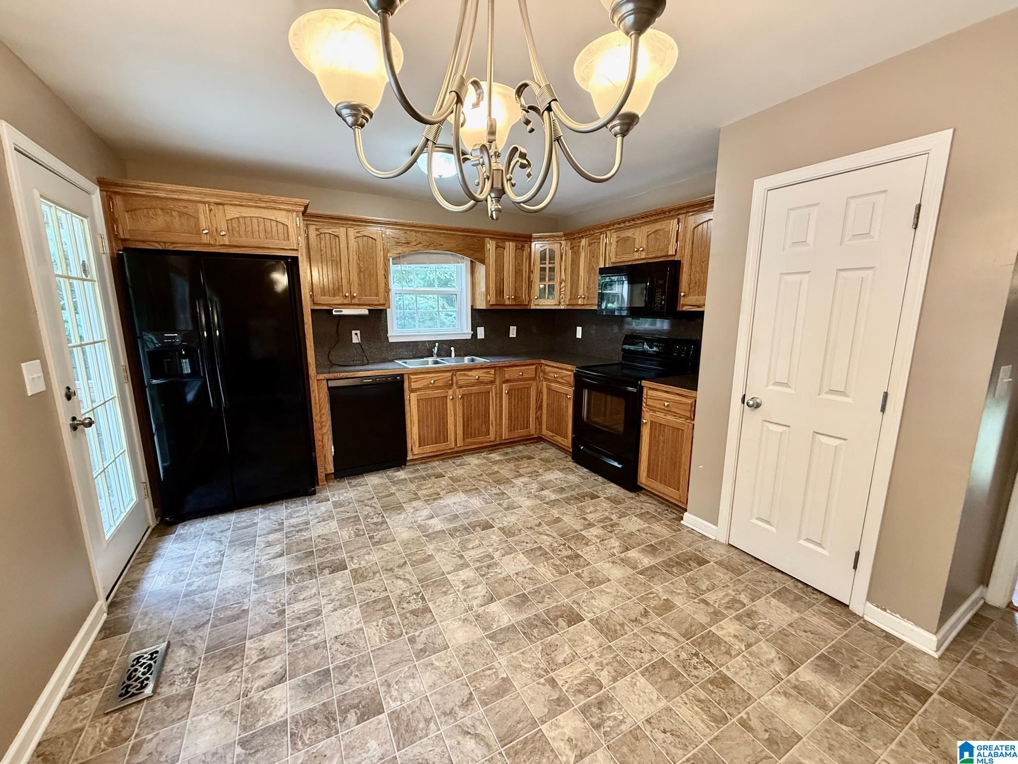 10 Patrick Street Odenville, AL 35120 - Photo 7 of 20