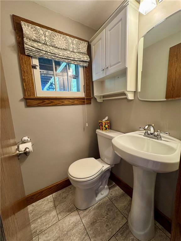 268 Holyoke Road Butler, PA 16001 - Photo 8 of 43