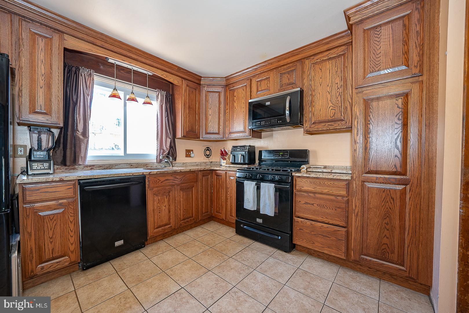 7761 Green Valley Road Wyncote, PA 19095 - Photo 22 of 53