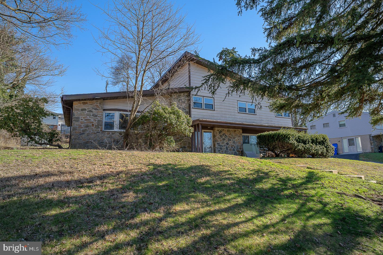 7761 Green Valley Road Wyncote, PA 19095 - Photo 5 of 53