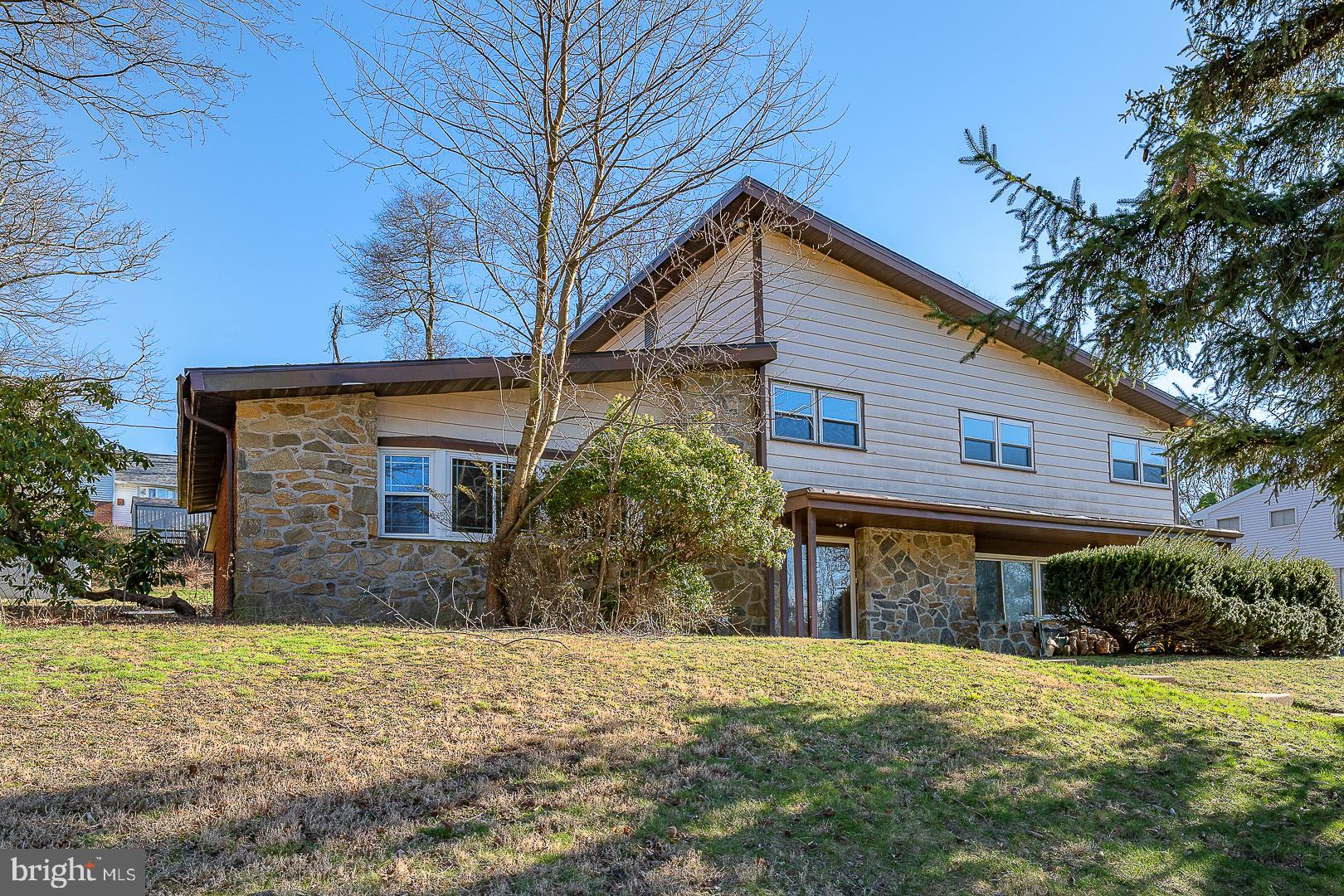 7761 Green Valley Road Wyncote, PA 19095 - Photo 6 of 53