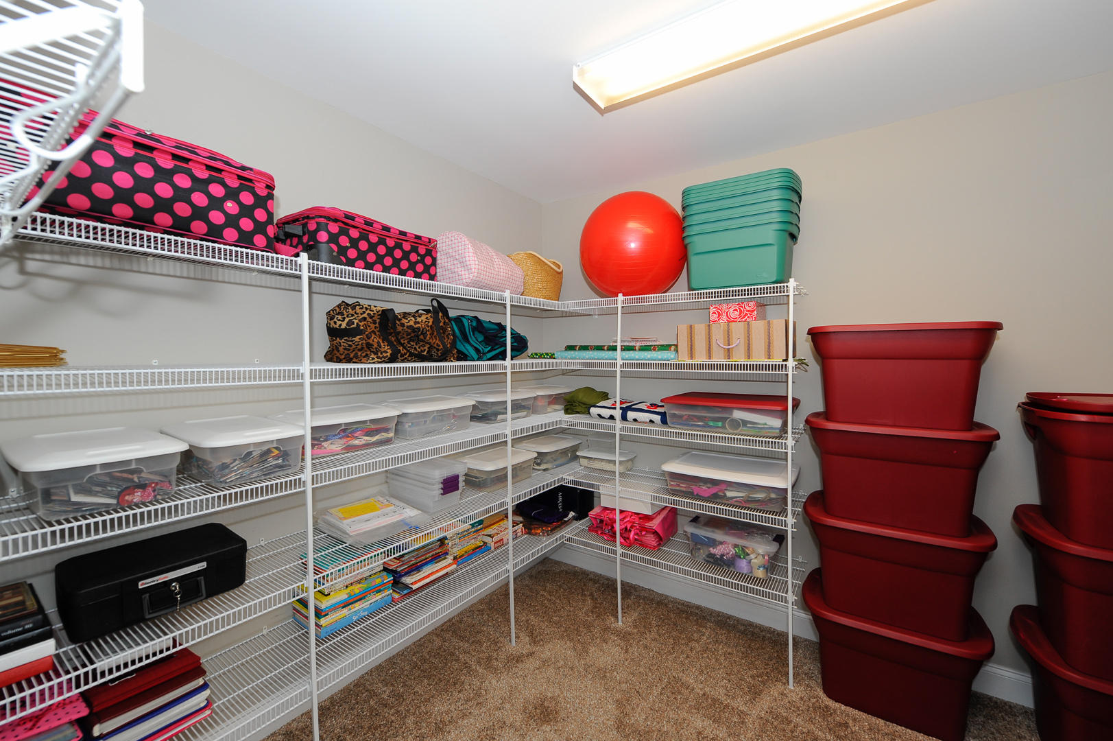 2010 Crest Road Maryville, TN 37804 - Photo 21 of 37 STORAGE ROOM OFF BONUS