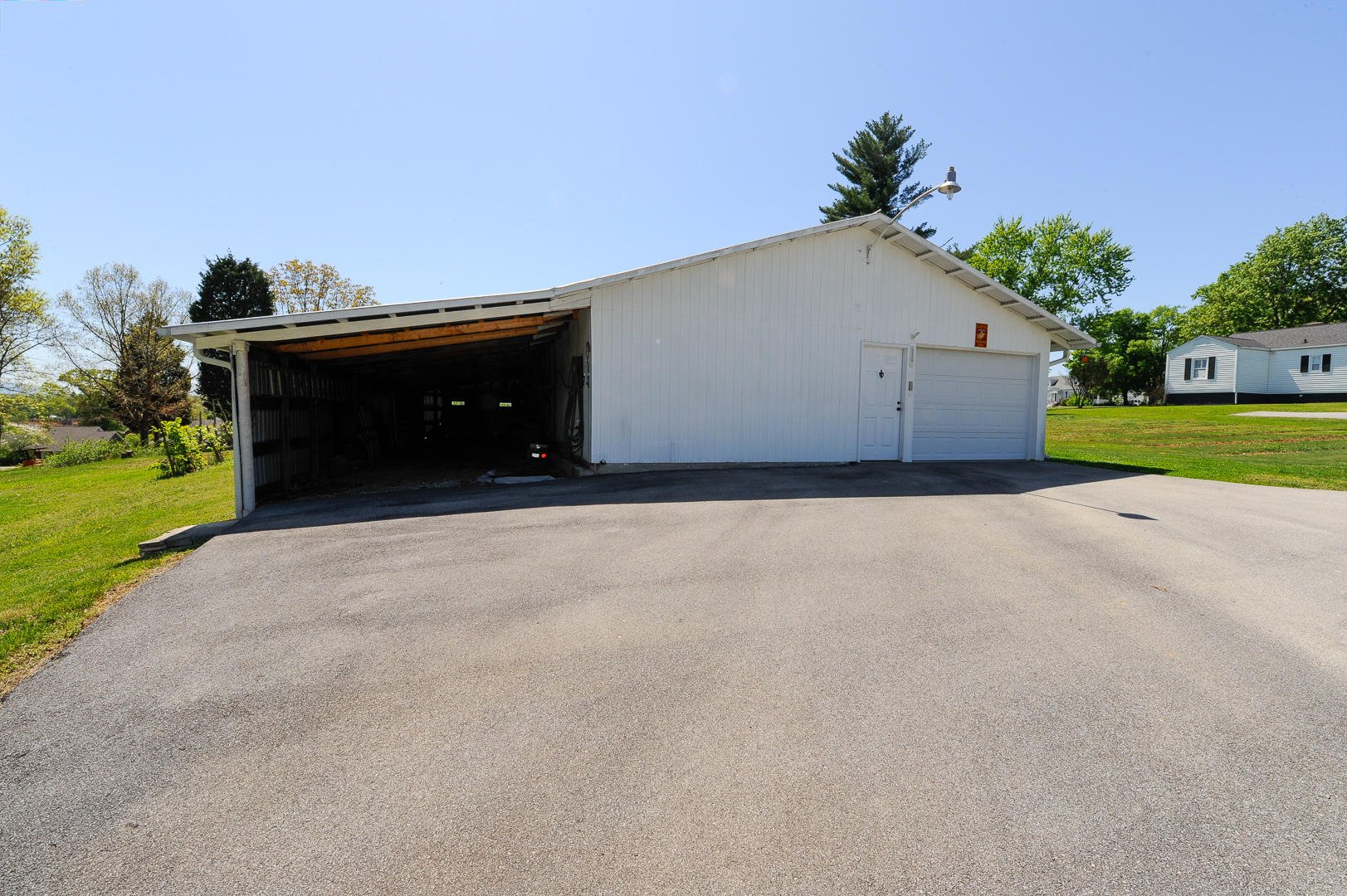 2010 Crest Road Maryville, TN 37804 - Photo 35 of 37 _DETACHED 30x60 WORKSHOP/GARAGE