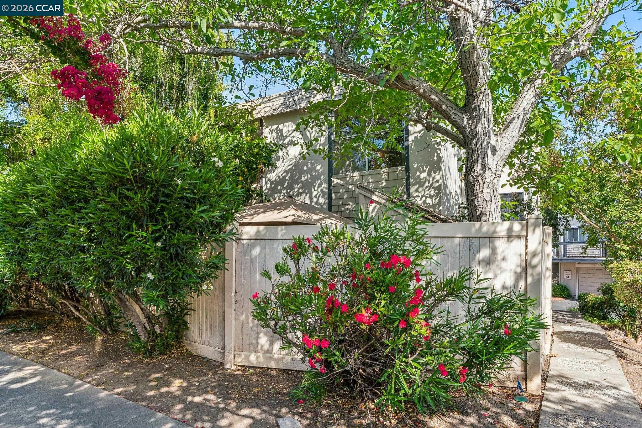 2035 Sierra Road, Unit 4 Concord, CA 94518 - Photo 25 of 28