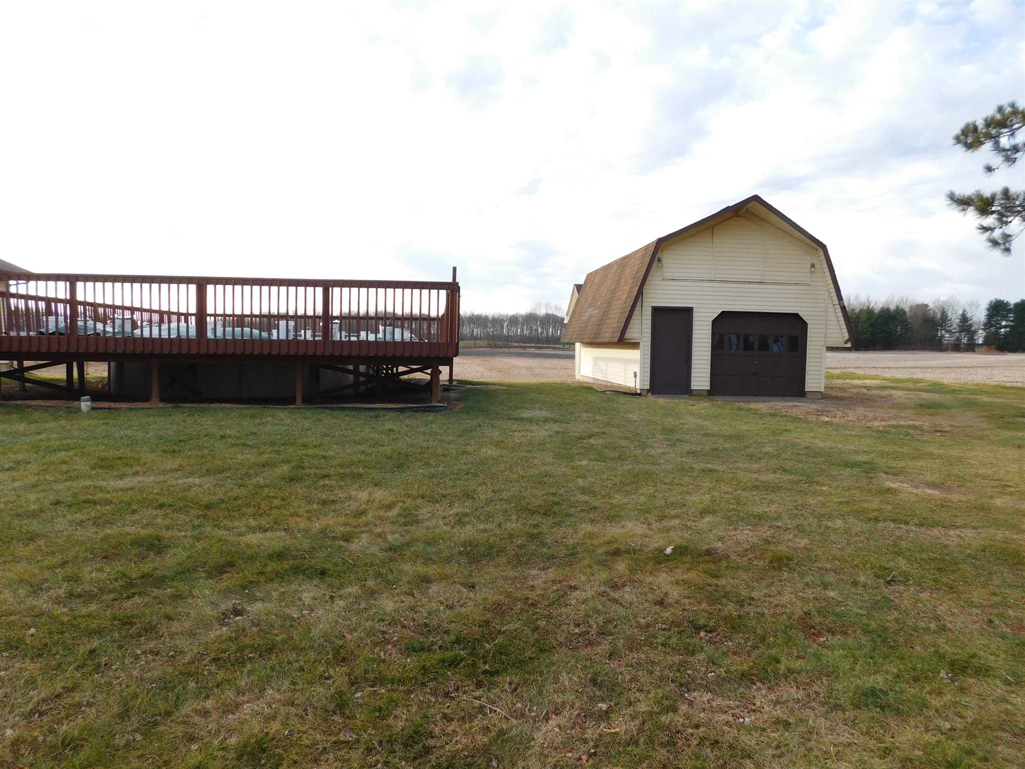 3841 South Packerton Road Warsaw, IN 46580 - Photo 3 of 12 Gallery Image 3