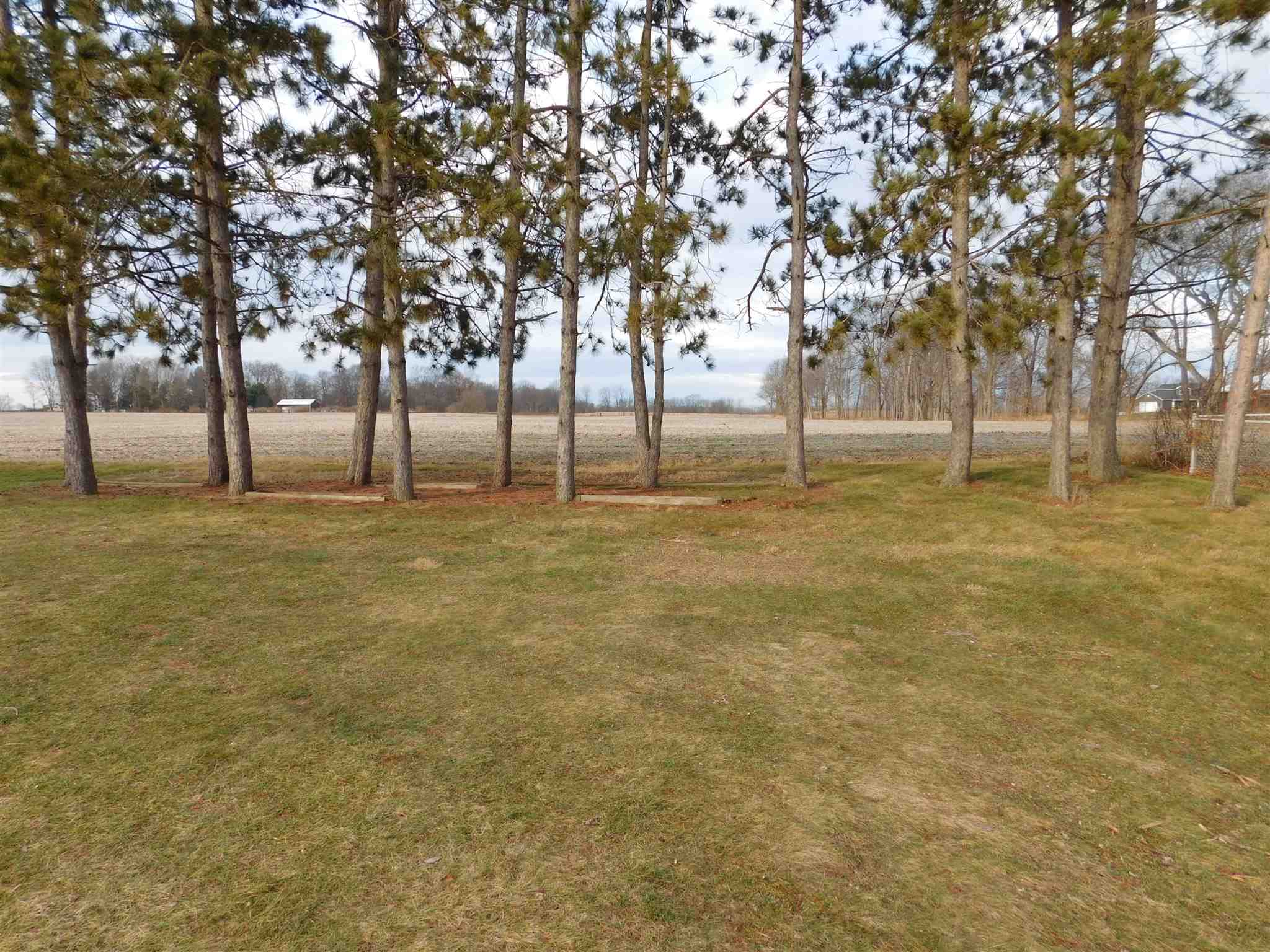 3841 South Packerton Road Warsaw, IN 46580 - Photo 4 of 12 Gallery Image 4