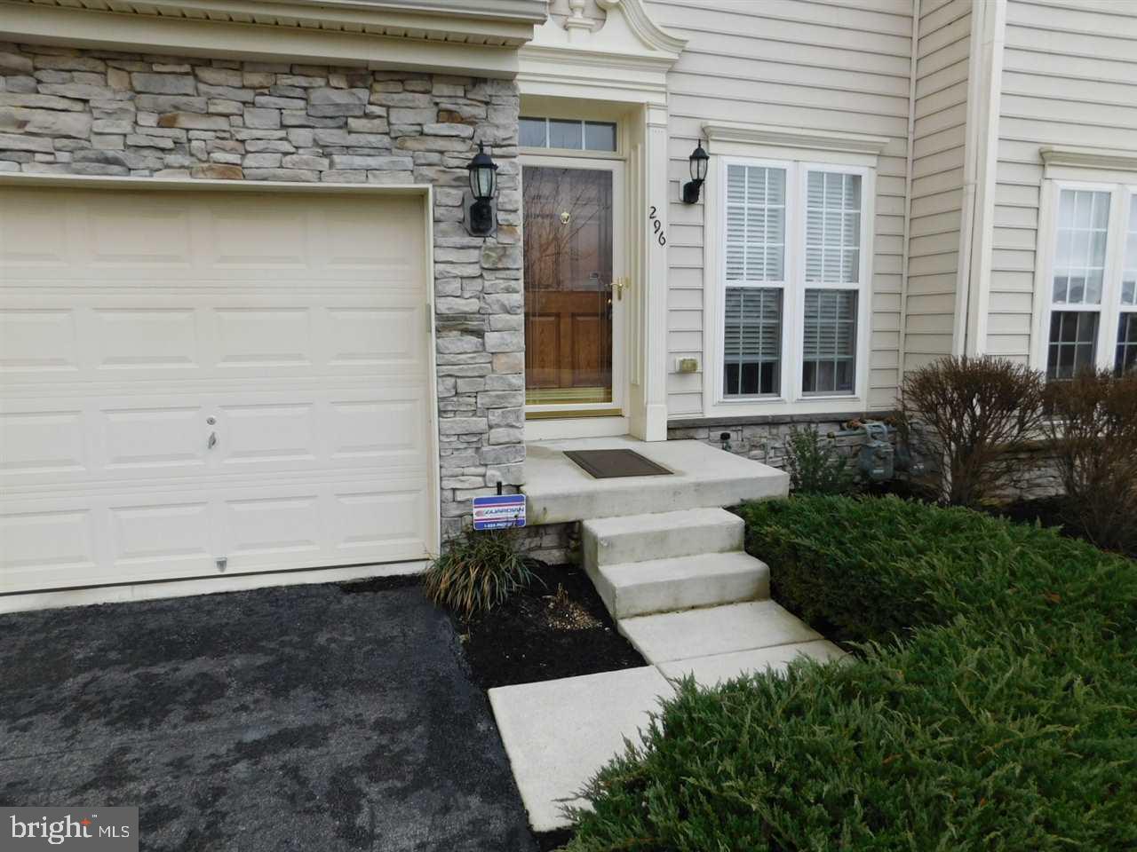 296 Maple Drive Hanover, PA 17331 - Photo 3 of 30 Gallery Image 3