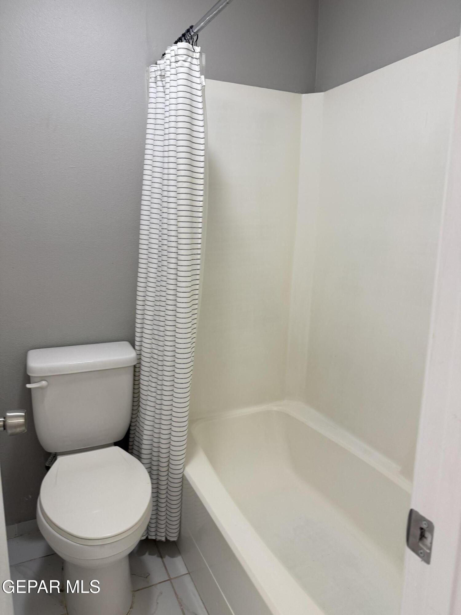108 North Trevino Road Santa Teresa, NM 88008 - Photo 15 of 26 primary bath
