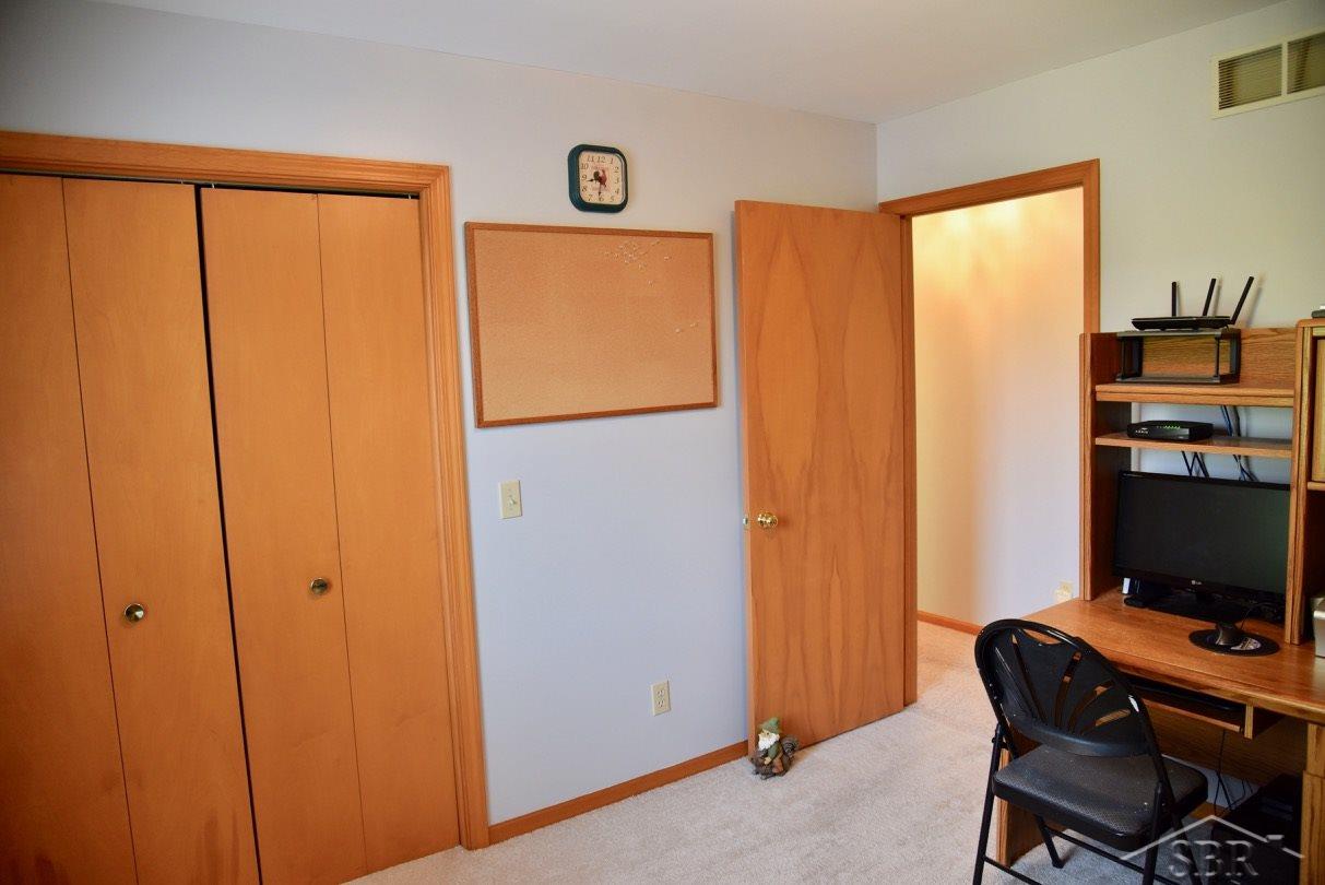 8265 North River Road Freeland, MI 48623 - Photo 20 of 25