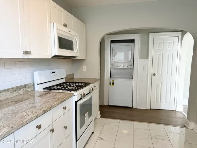 $3,000 | 37 2nd Avenue, Unit 1, Long Branch, NJ 07740