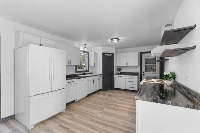 $425,000 | 26 Oak Lane Northeast, Pine Island, MN 55963