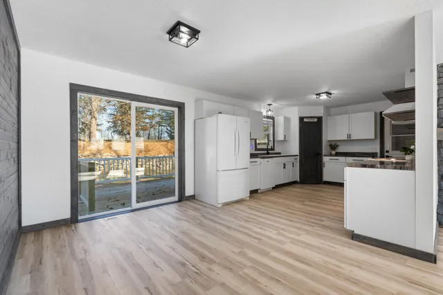 $425,000 | 26 Oak Lane Northeast, Pine Island, MN 55963