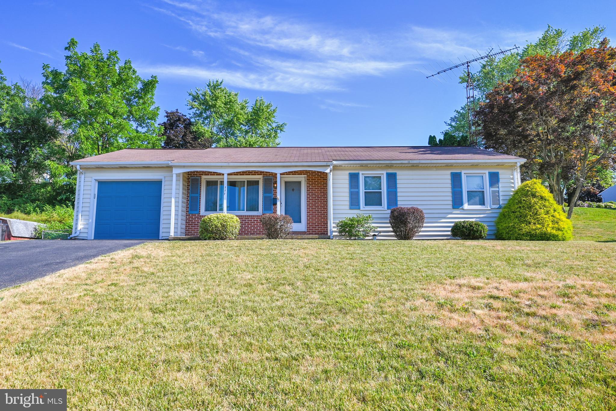 111 Westview Drive Shrewsbury, PA 17361 - Photo 1 of 40 Gallery Image 1