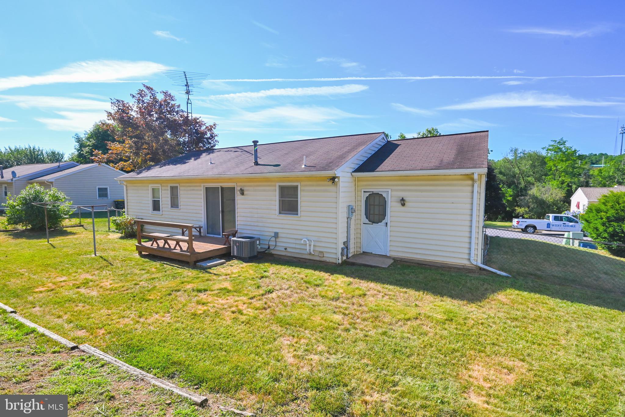 111 Westview Drive Shrewsbury, PA 17361 - Photo 6 of 40 Gallery Image 6