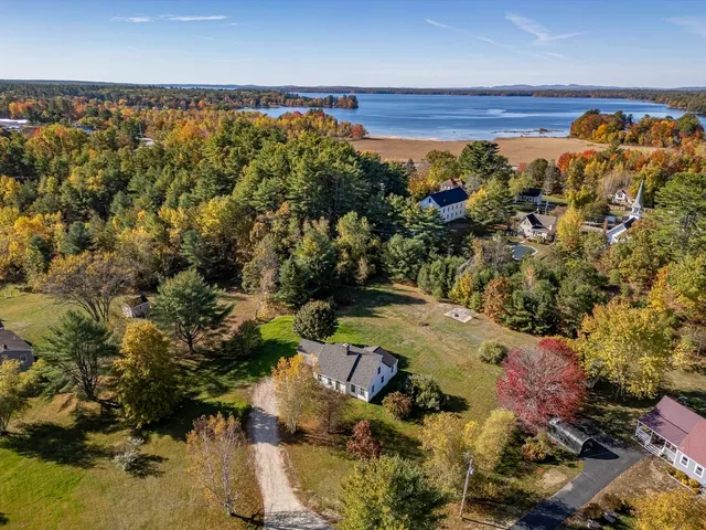 $489,000 | 7 Salmon Run, Raymond, ME 04071