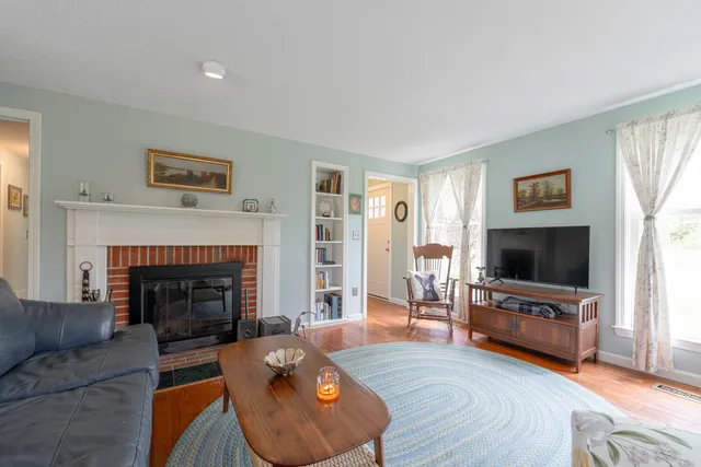 $489,000 | 7 Salmon Run, Raymond, ME 04071