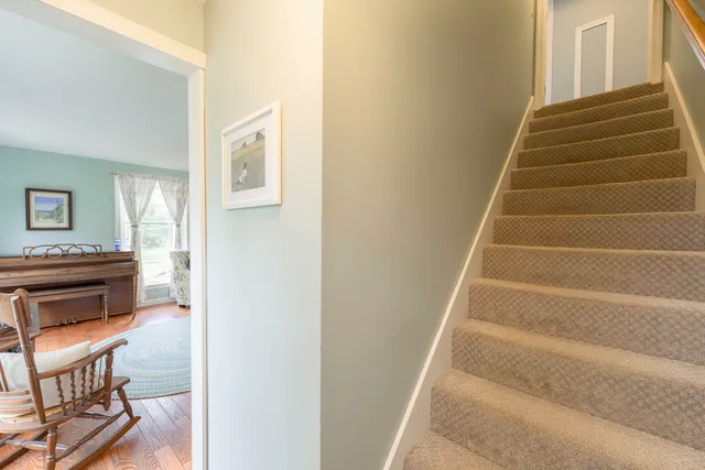 $489,000 | 7 Salmon Run, Raymond, ME 04071