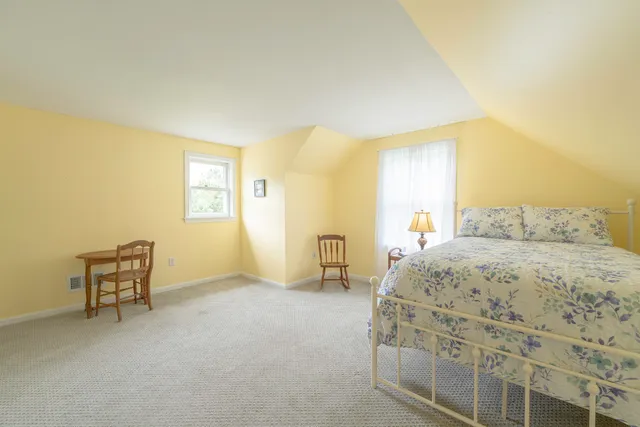 $489,000 | 7 Salmon Run, Raymond, ME 04071