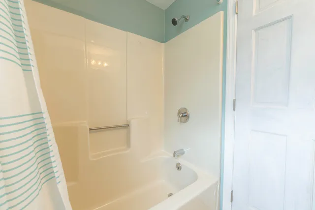 $489,000 | 7 Salmon Run, Raymond, ME 04071