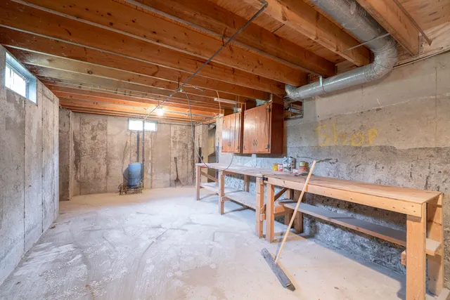 $489,000 | 7 Salmon Run, Raymond, ME 04071