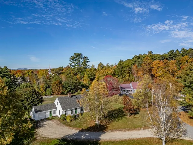 $489,000 | 7 Salmon Run, Raymond, ME 04071