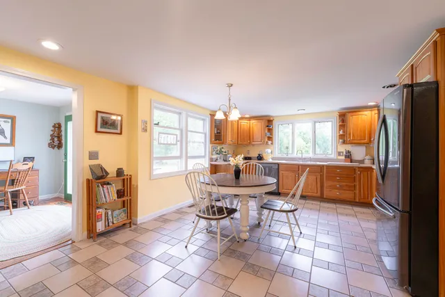 $489,000 | 7 Salmon Run, Raymond, ME 04071